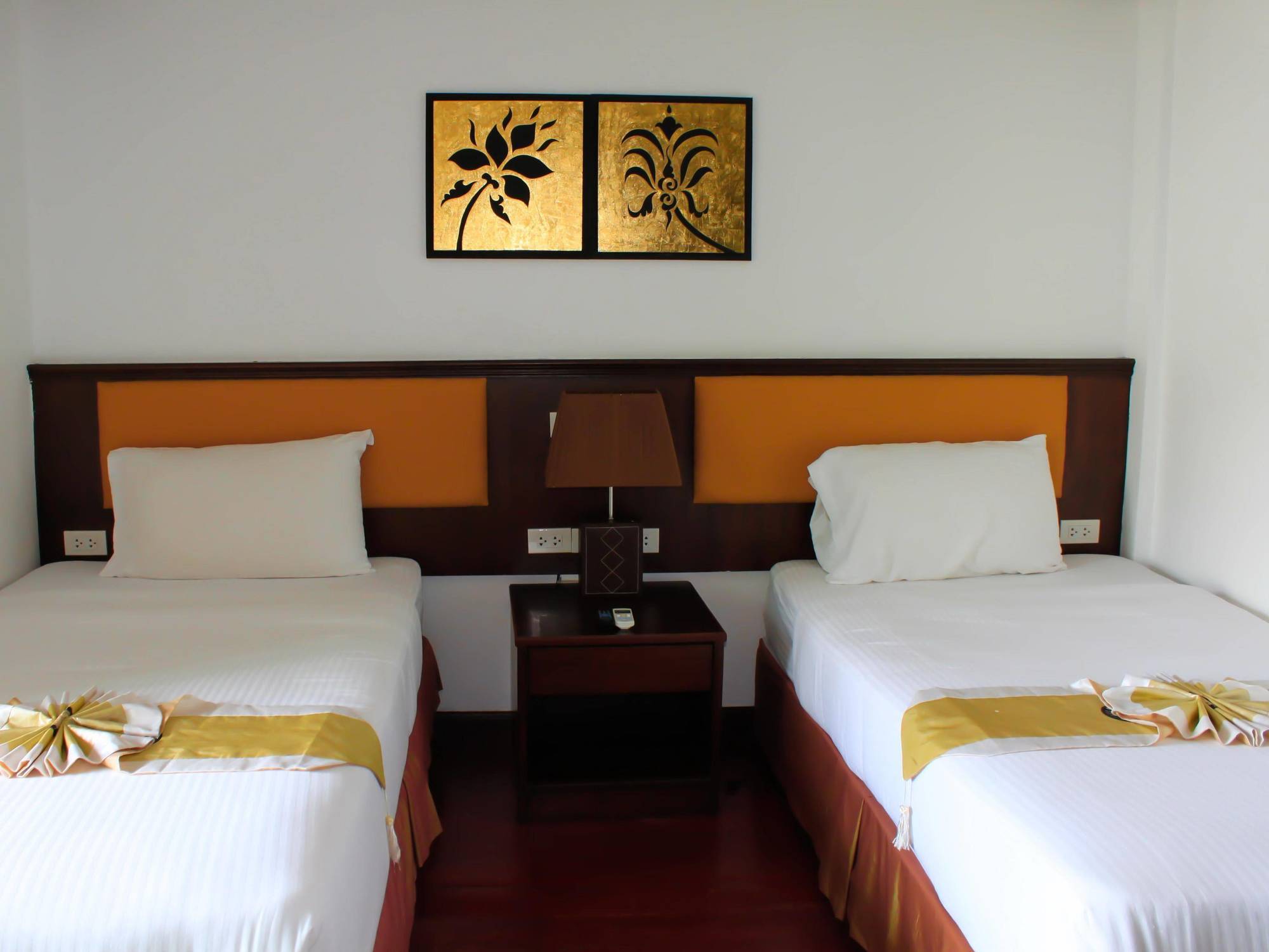 Oyo 389 Sira Boutique Residence Phuket Esterno foto